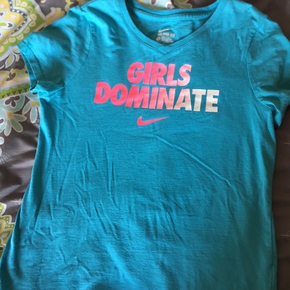 Girls Nike shirts - Picture 4 of 6